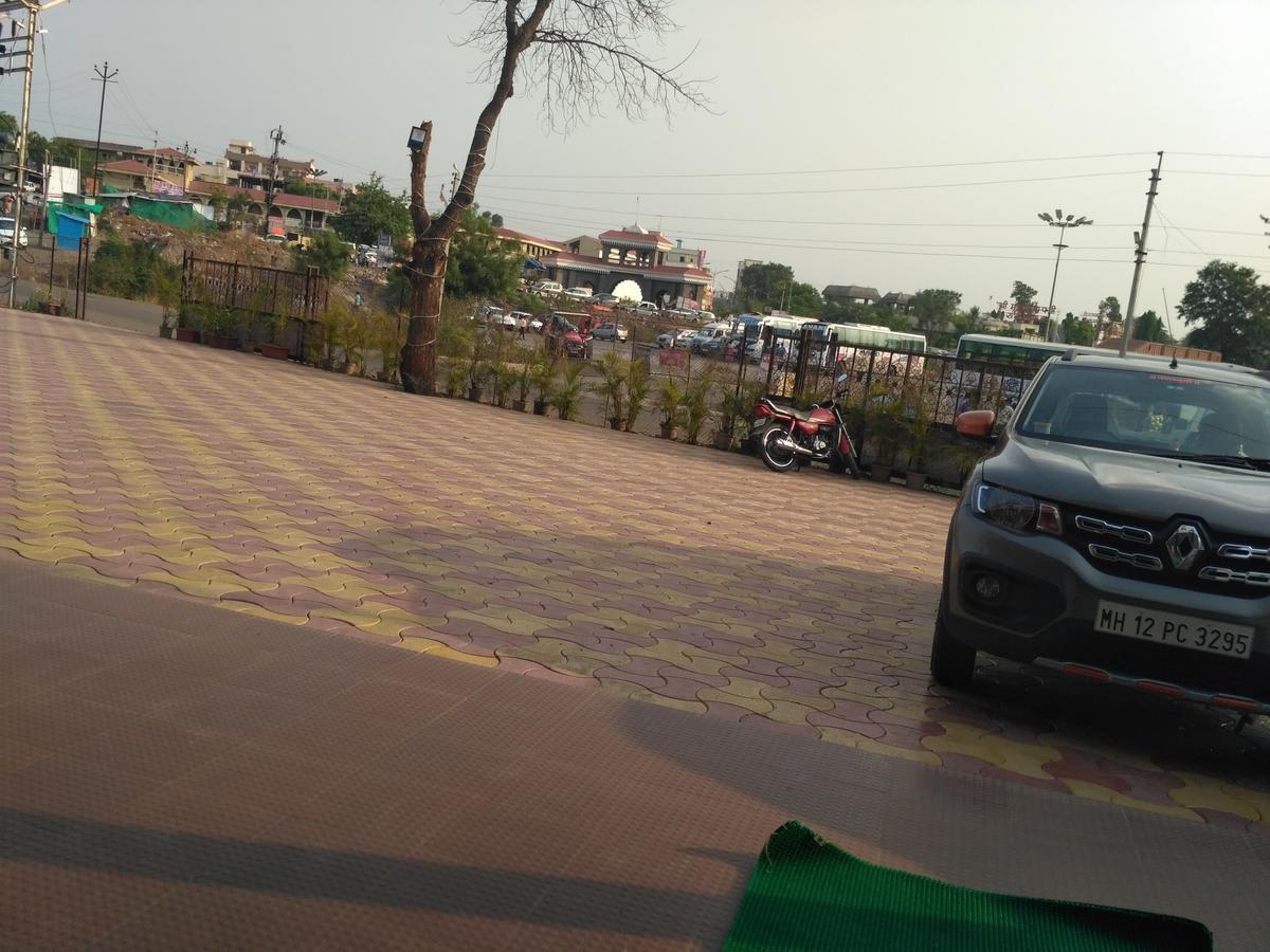 Hotel Morya Garden Ranjangaon Ranjangaon Ganpati Екстер'єр фото